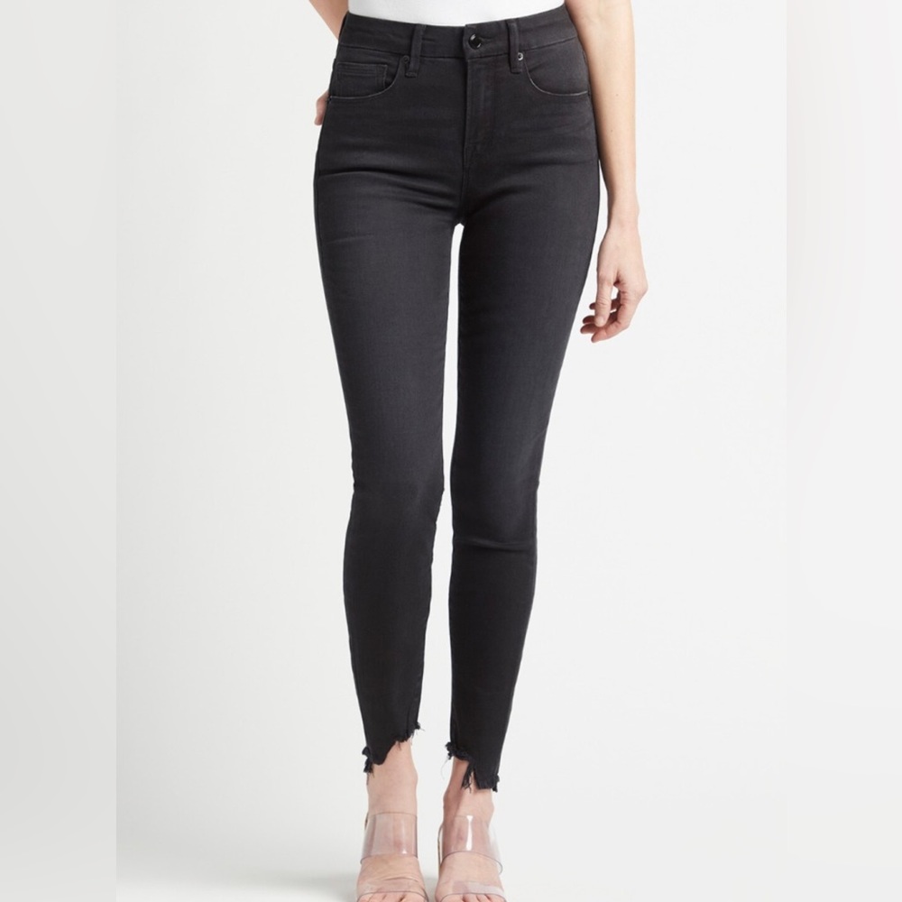 Good American Good Legs Step Hem Black Jeans. NWT size 00/24